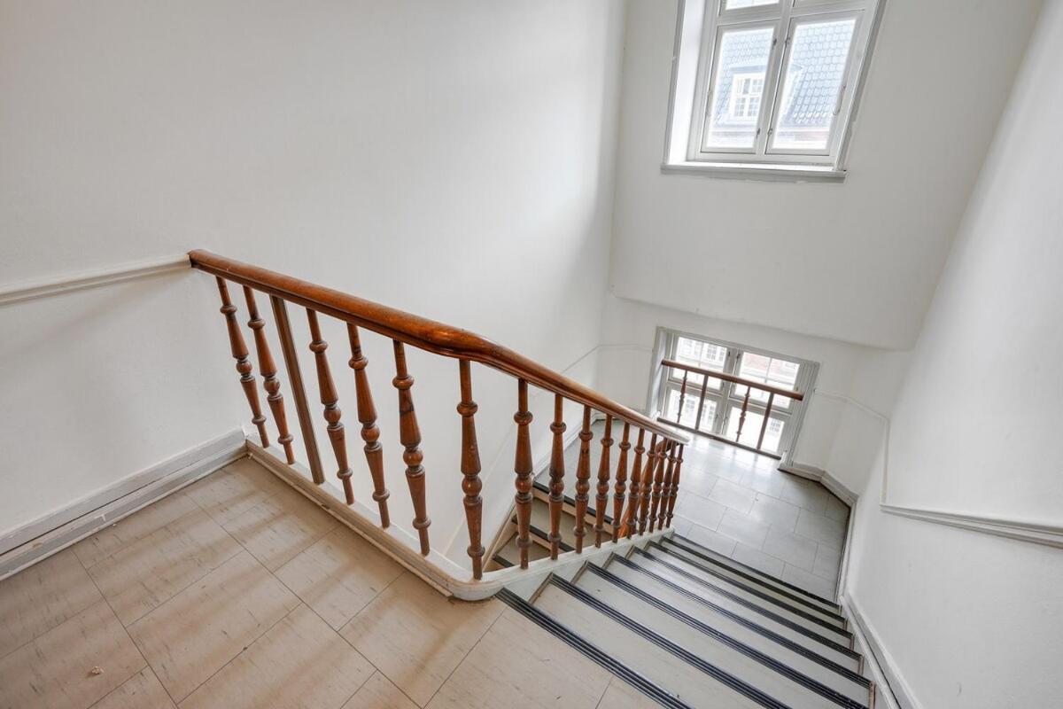 Apartment Bright Near Airport And *