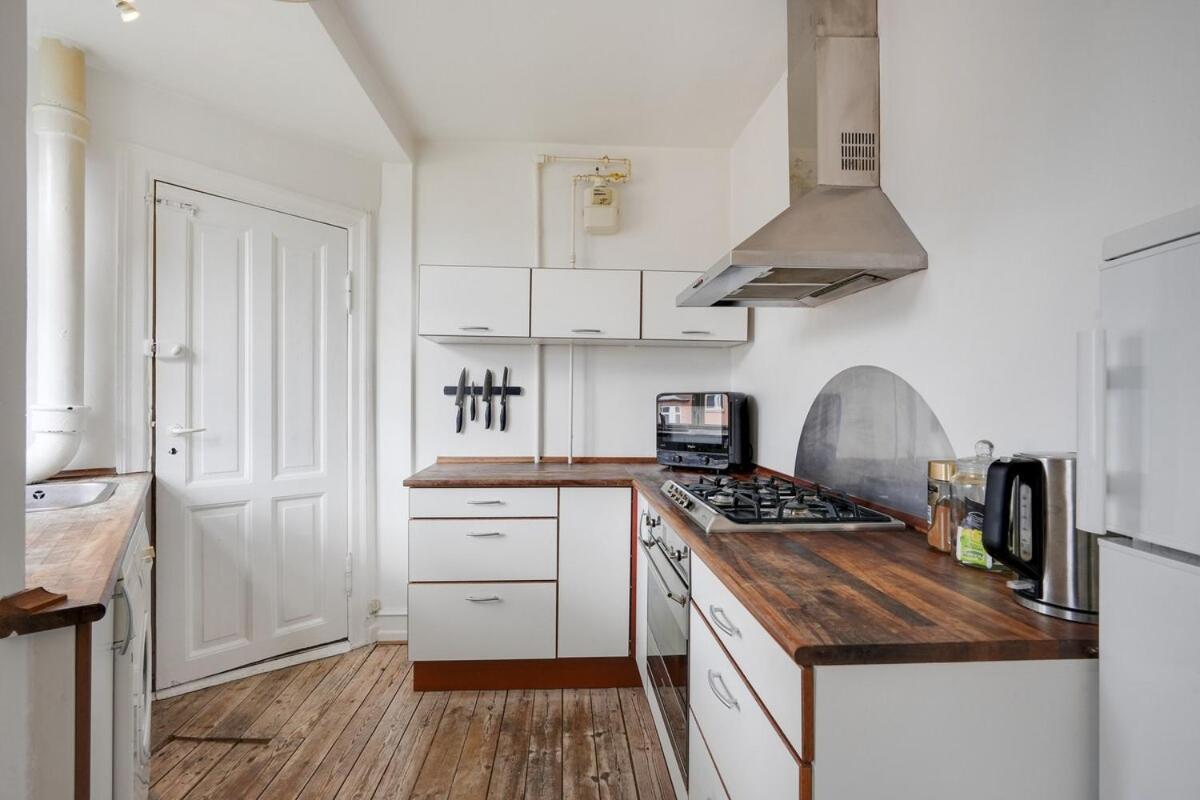 Apartment Bright Near Airport And *